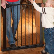 Gateway Pressure Mounted Pet Gate (Color: Black, Size: 29" - 37" x 29.5")